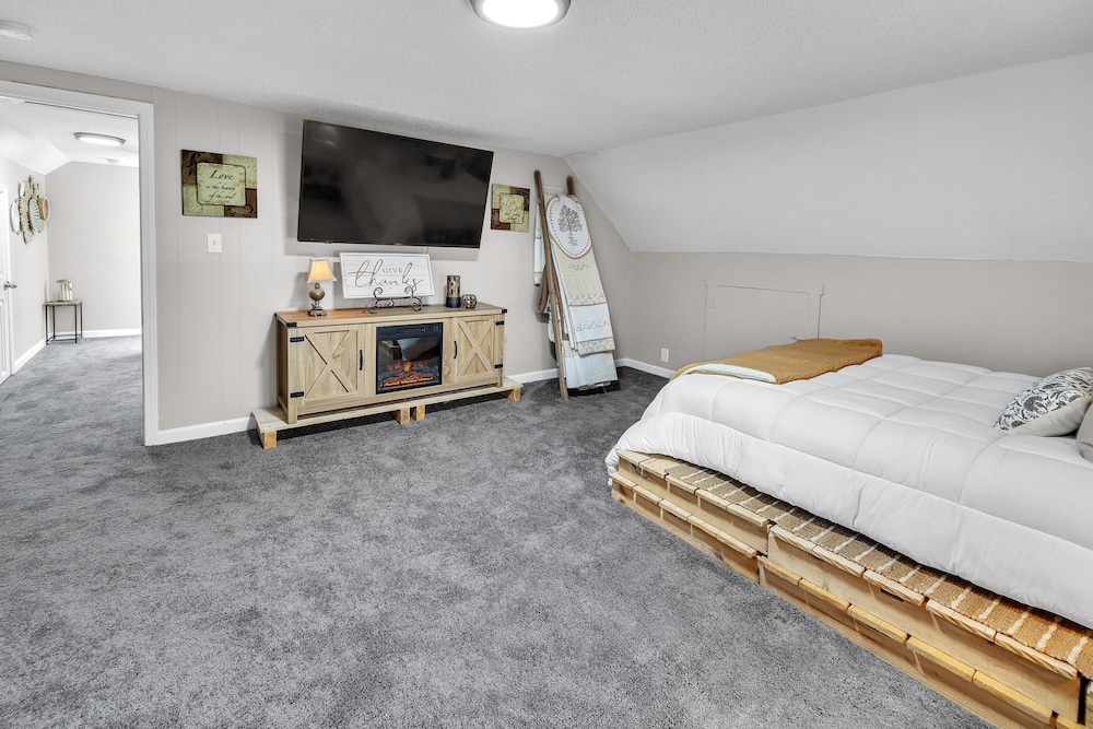 Serene Corner Cottage With Hot Tub 3 Bedroom Home