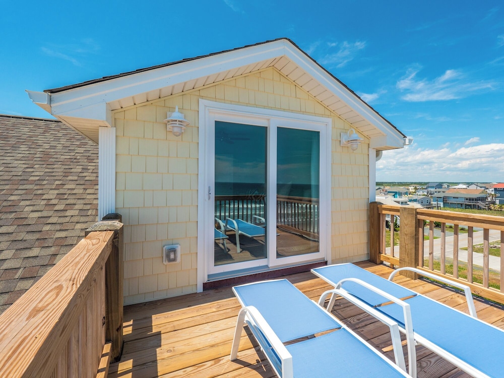 Next to Sea Gallery by Topsail Realty