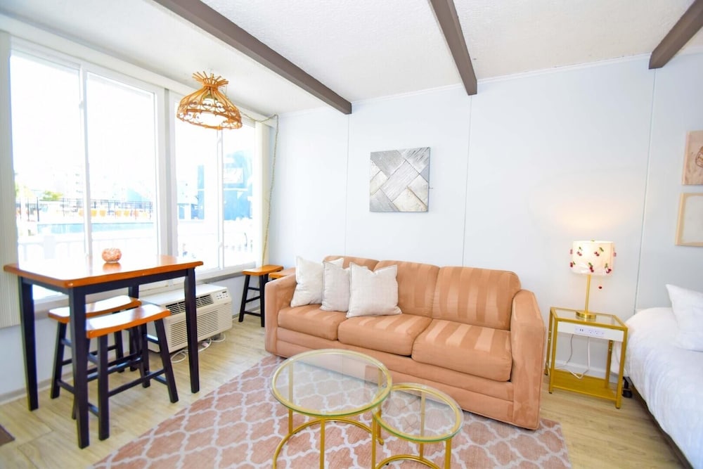 Ocean Waye 106 1 Bedroom Studio