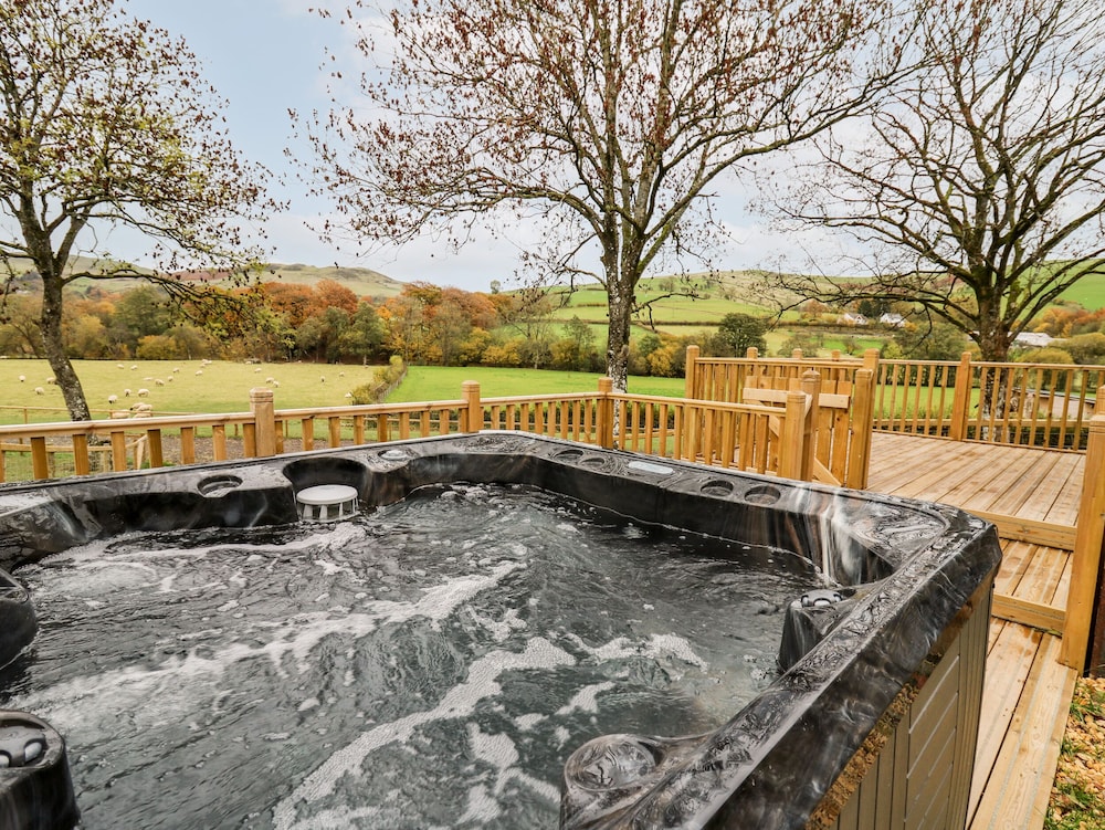 Hillside Lodge
