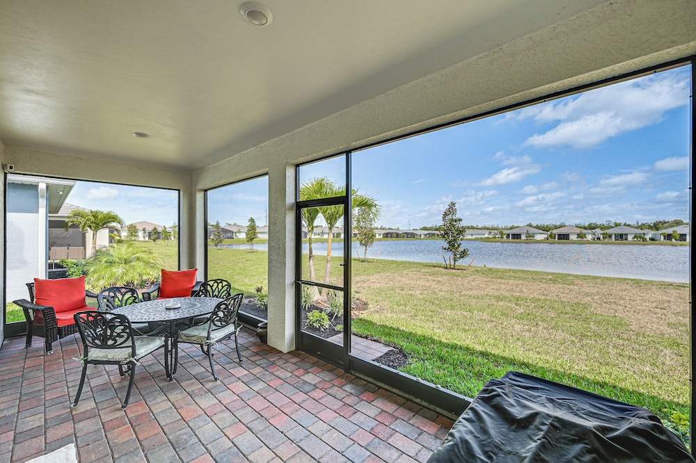 Pet-friendly Naples Home w/ Resort-style Pool