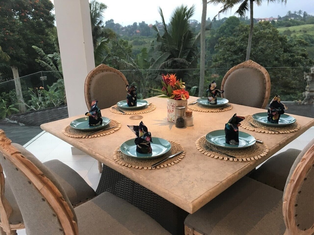 Lebah Villas