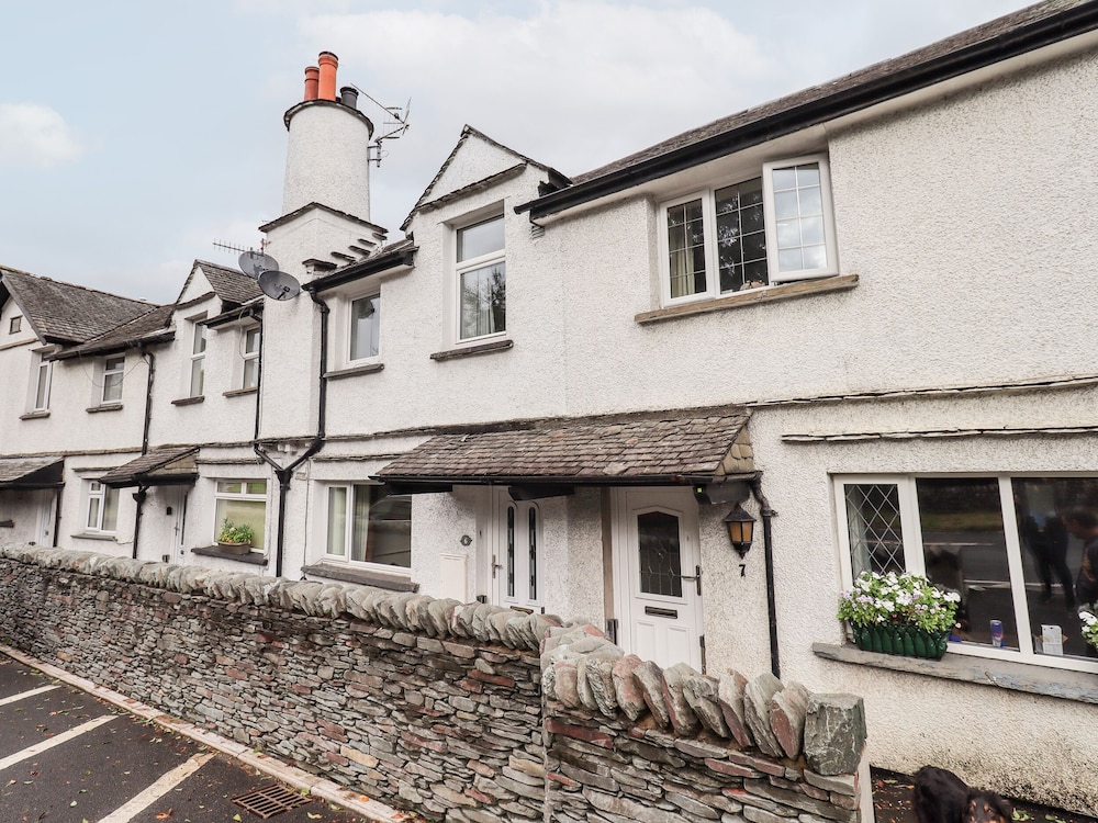 6 Calgarth View