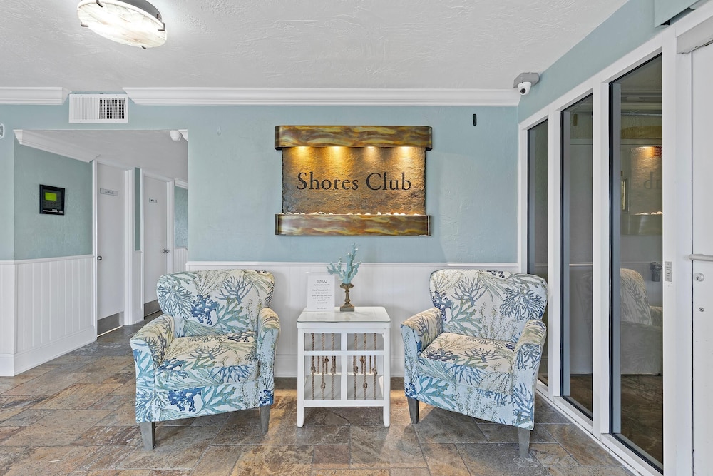 The Shores Club 1105