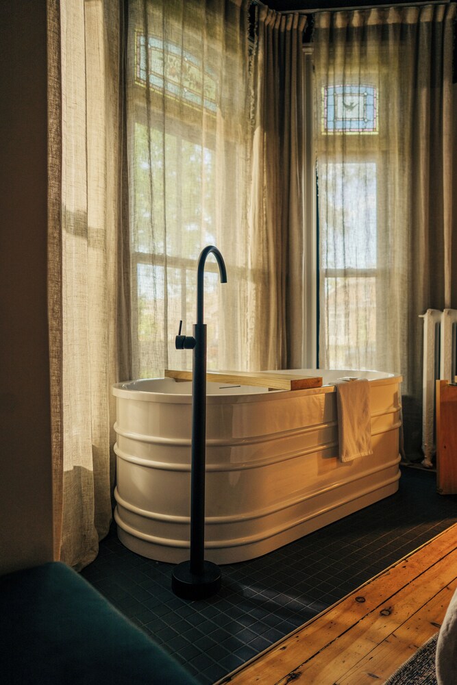 Somewhere Inn Collingwood Boutique Hotel 11