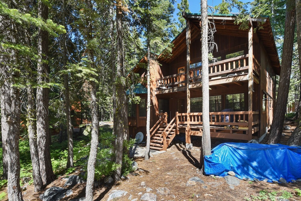 Homewood Creekside Cabin view 4