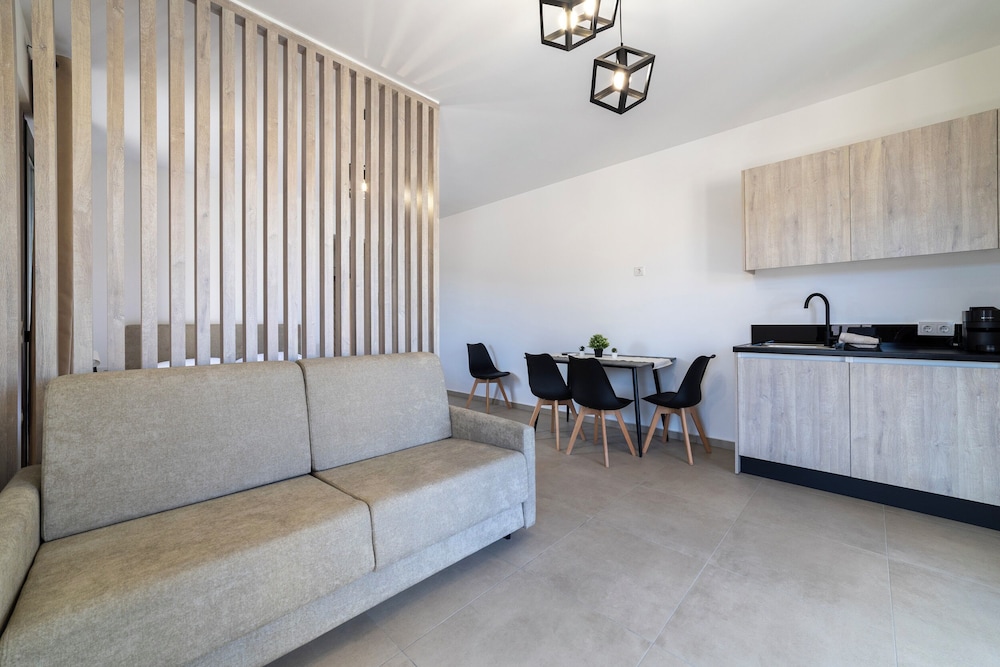 NS Apartments Nydri