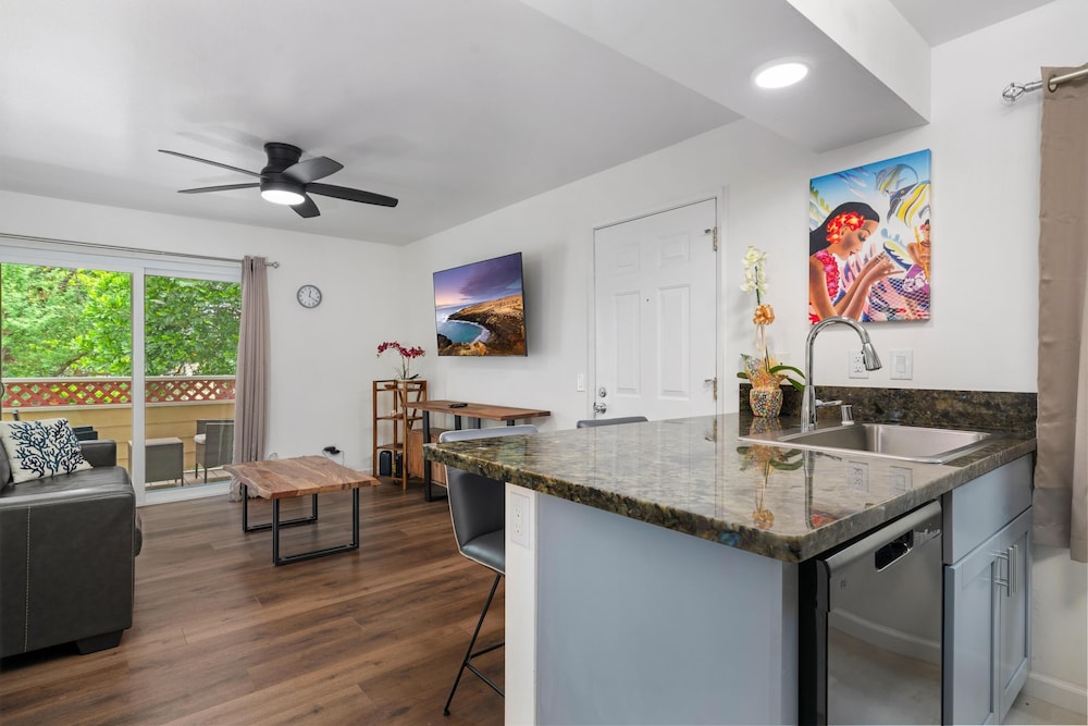 Big Island Fairway Terrace I-208 1 Bedroom Condo