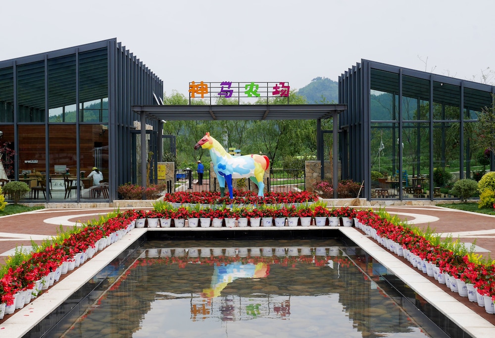 Meijie Mountain Hotspring Resort