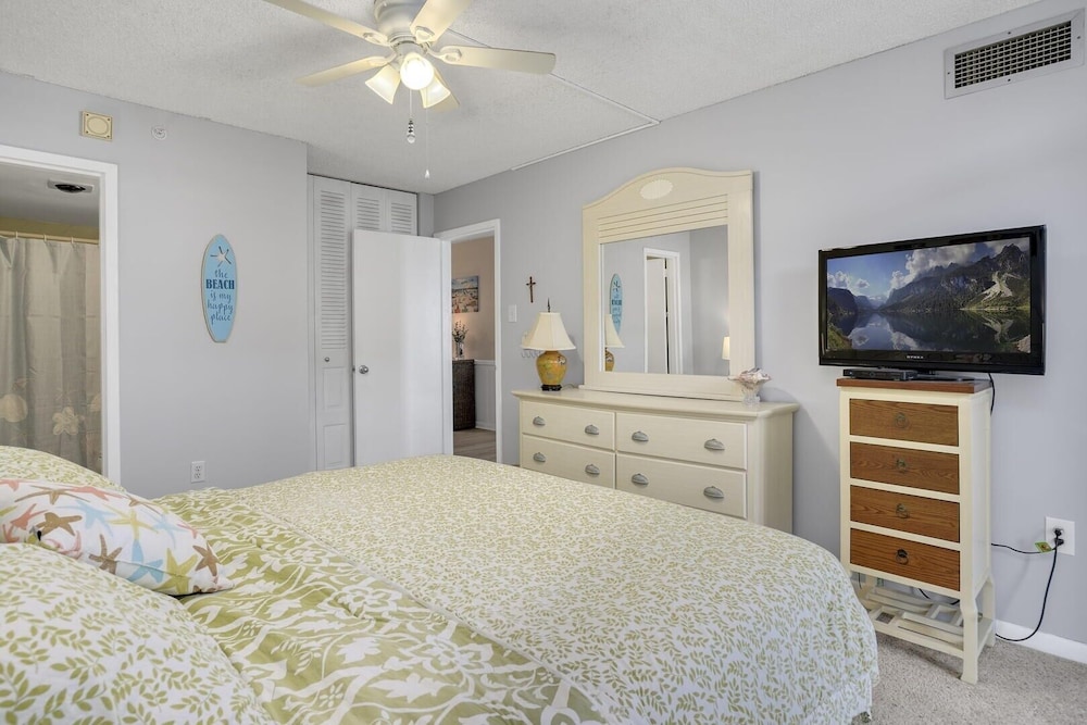 Braemar 1801s 3 Bedroom Condo by RedAwning view 3