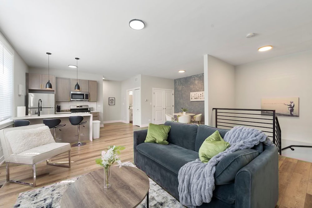 2 Bed 3 Bath Chicago Condo