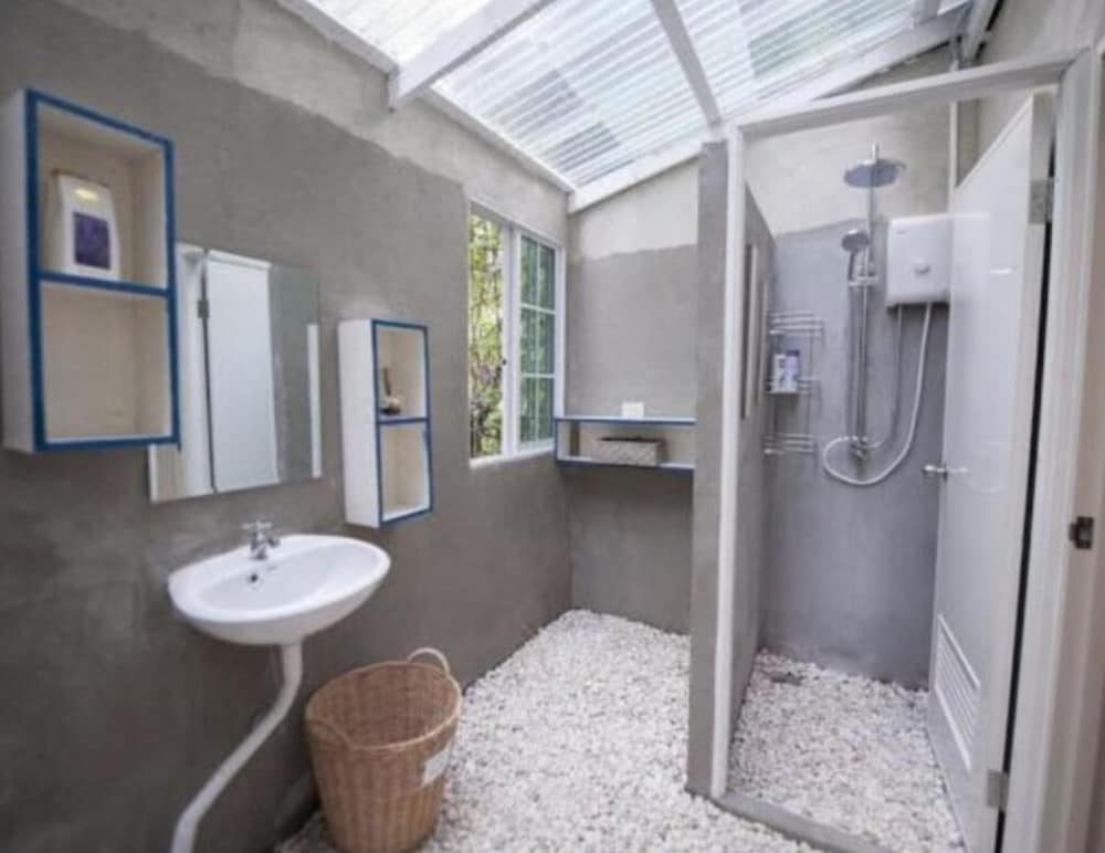 New S7 VIP - Hostel