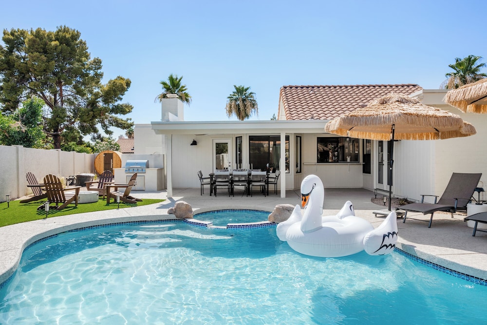 Solara - Pool & Spa - Sauna & Cold Plunge