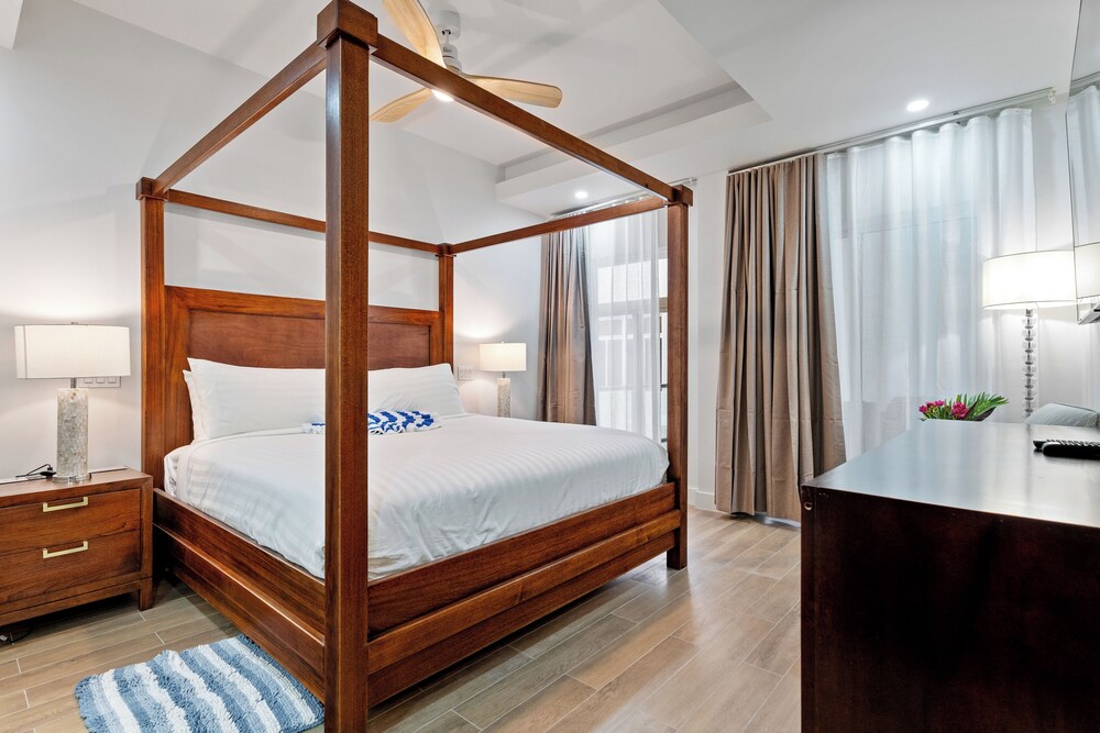 Royal Kahal Beach Resort