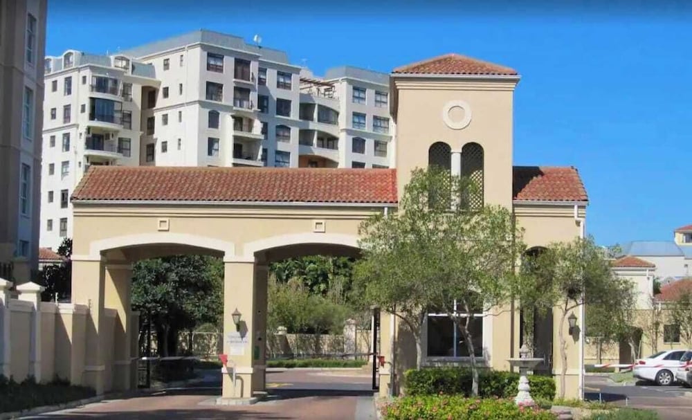 2 Bedroom, Mountain View Penthouse, Century City
