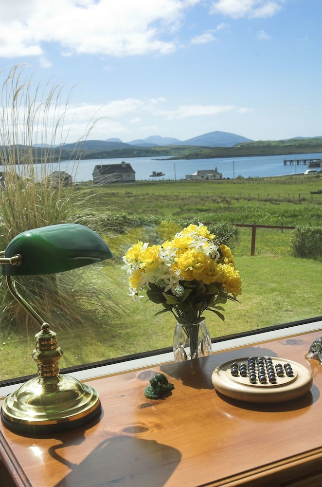 Loch Roag Guest House & Eshcol Guest House