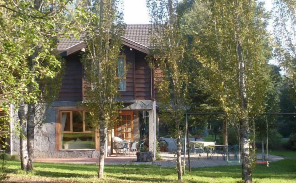 Hotel Lodge Landhaus Pucon