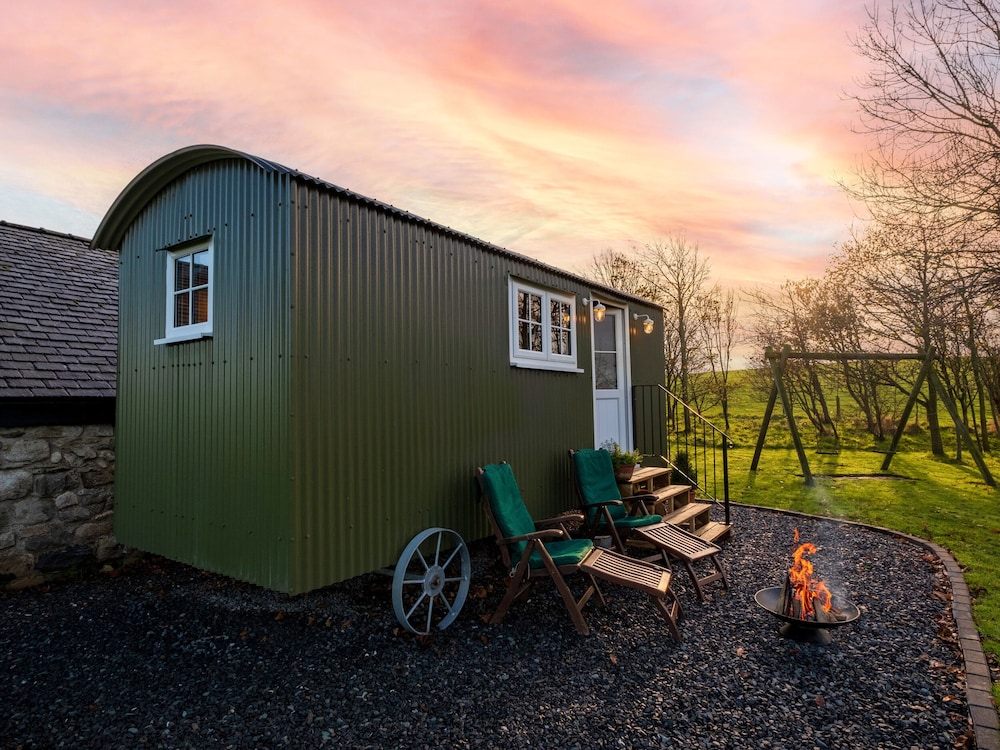 The Pleasant Hut at Mount Pleasant Farm