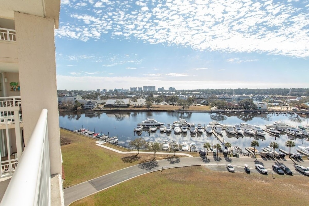 Yacht Club 1-1103 3 Bedroom Condo