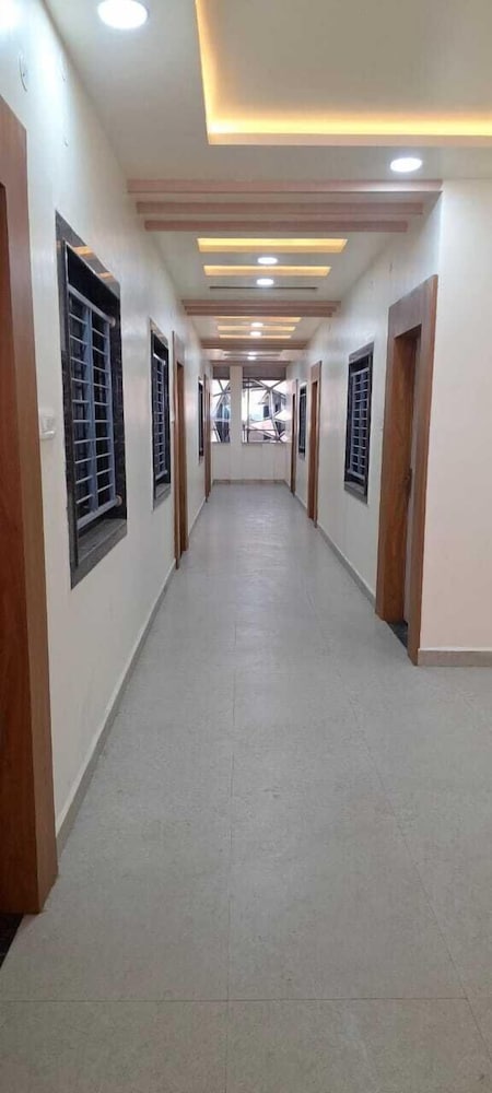 Hotel Keshav