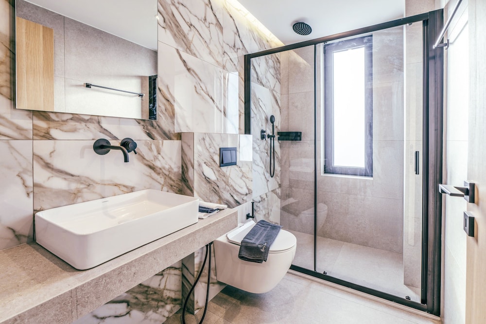 Villa Luxury Heaven - With Heated Pool