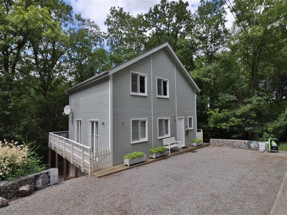 Stylish Chalet With Room