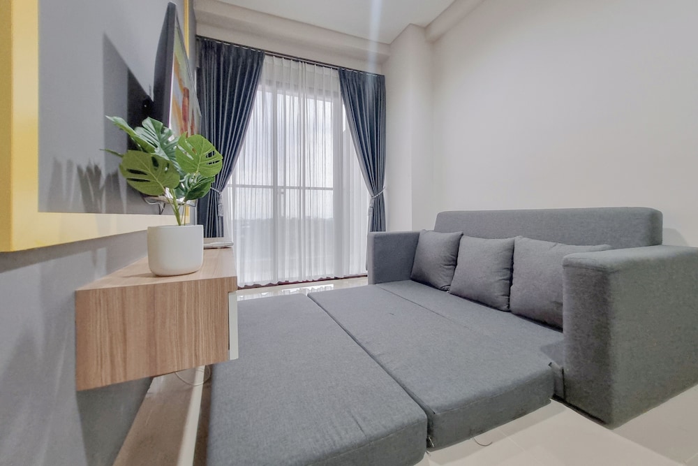 Minimalist 1Br At Patraland Amarta Apartment