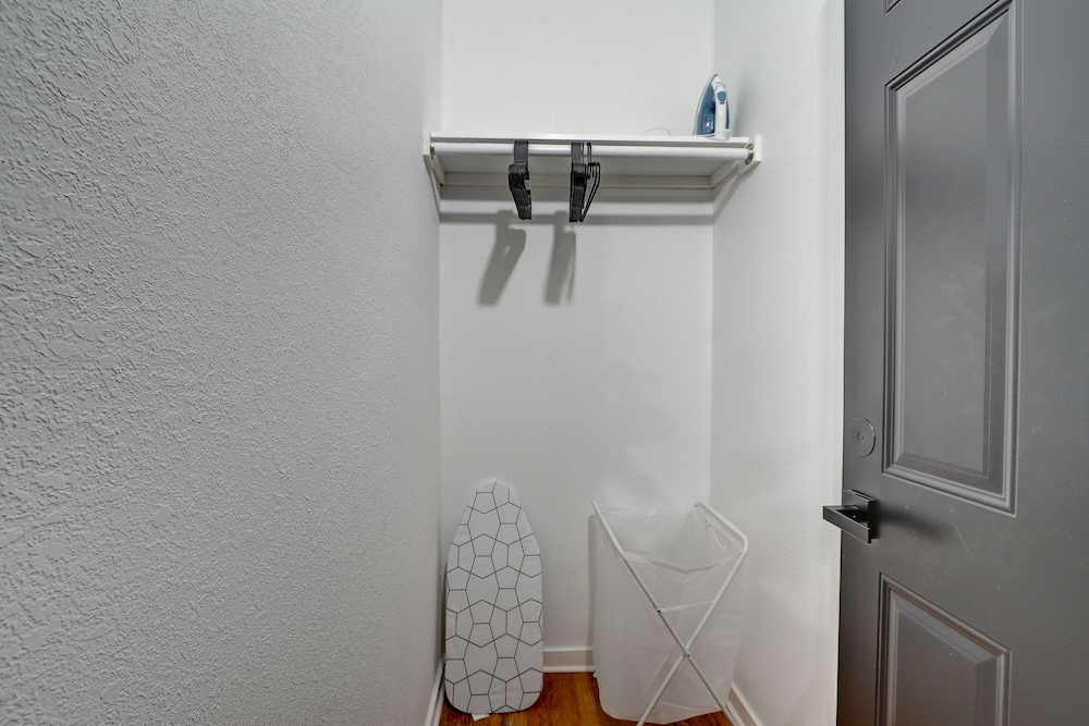 ROVE LIVING/KB - Prospect