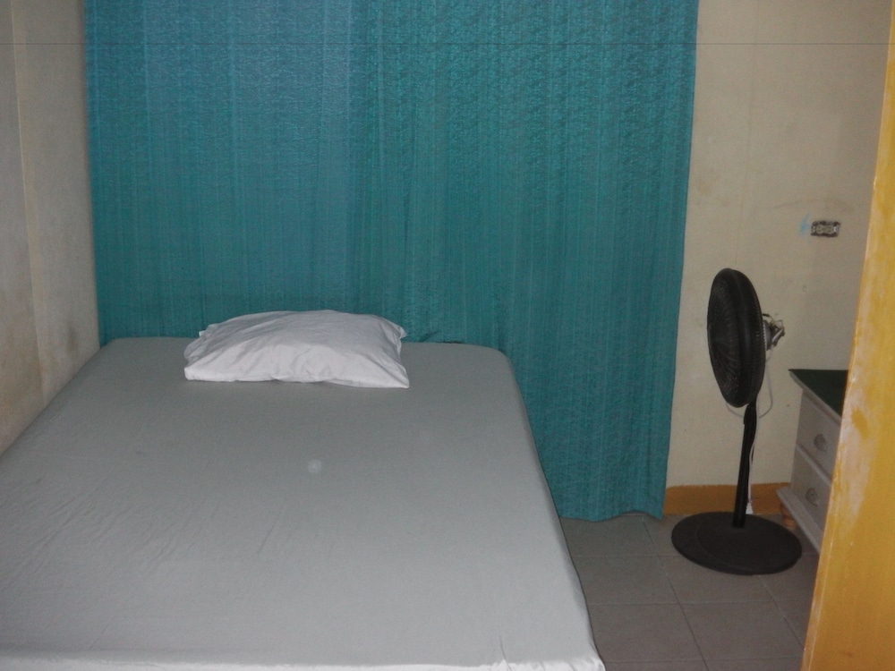 Yardie Guest House - Property Image 15