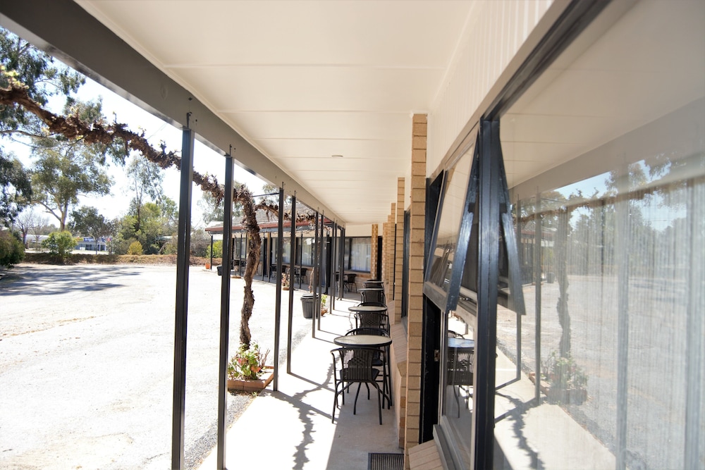 Civic Motor Inn