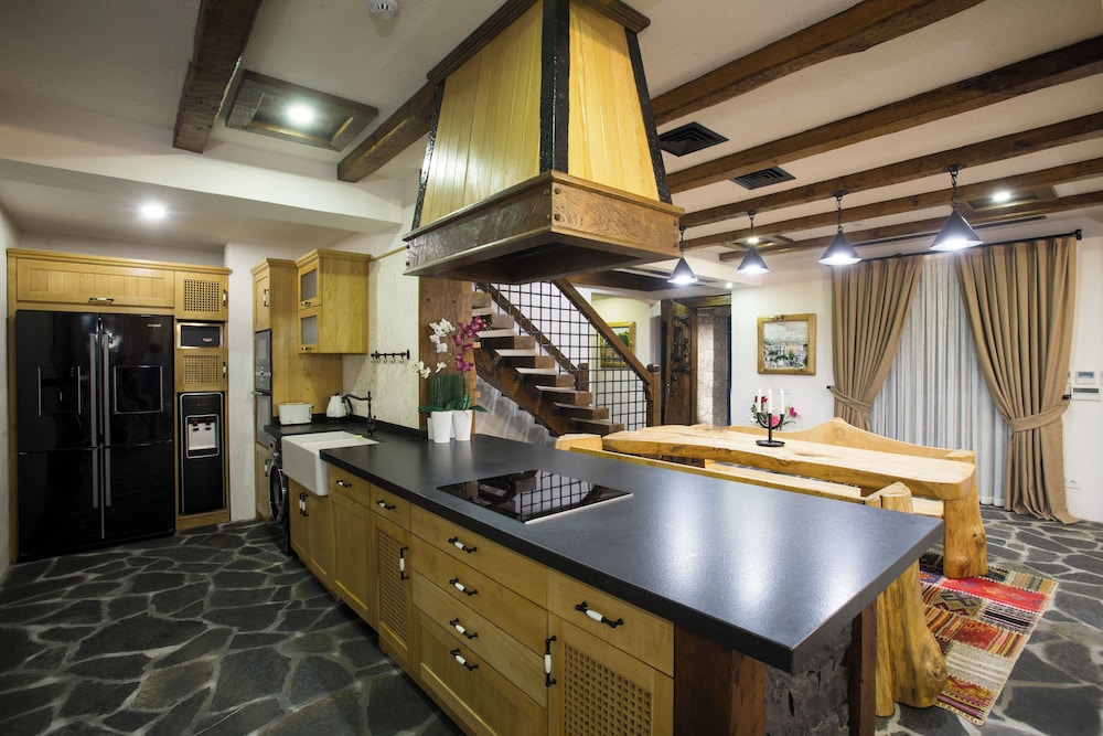 Private Island-Style Ultra Luxury Villa Estate