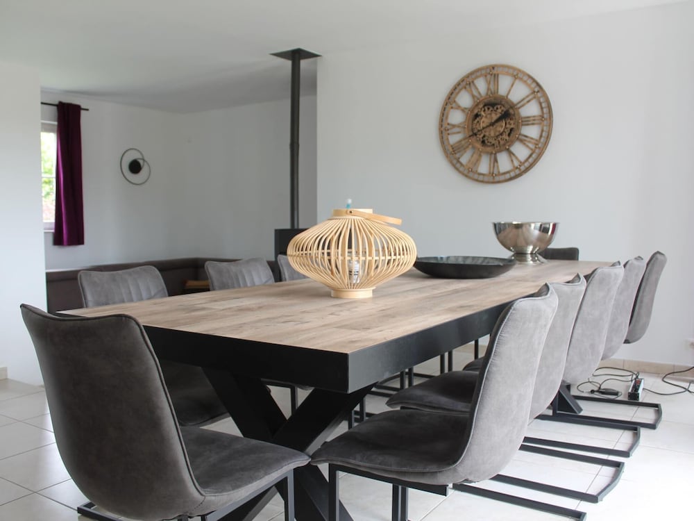 Luxury Holiday Home in Marchin With Wellness