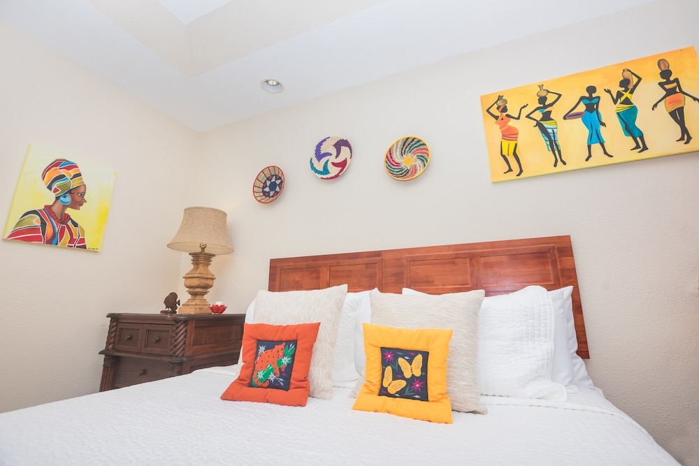 Lawson Rock - Seahorse 105 2 Bedroom Condo by RedAwning view 4