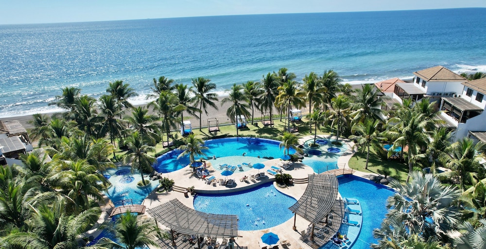 Villas Le Suisse Monterrico