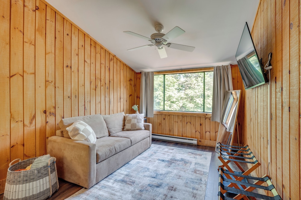 Winter Fun! Resort Condo 1/2 Mi to Campton Mtn