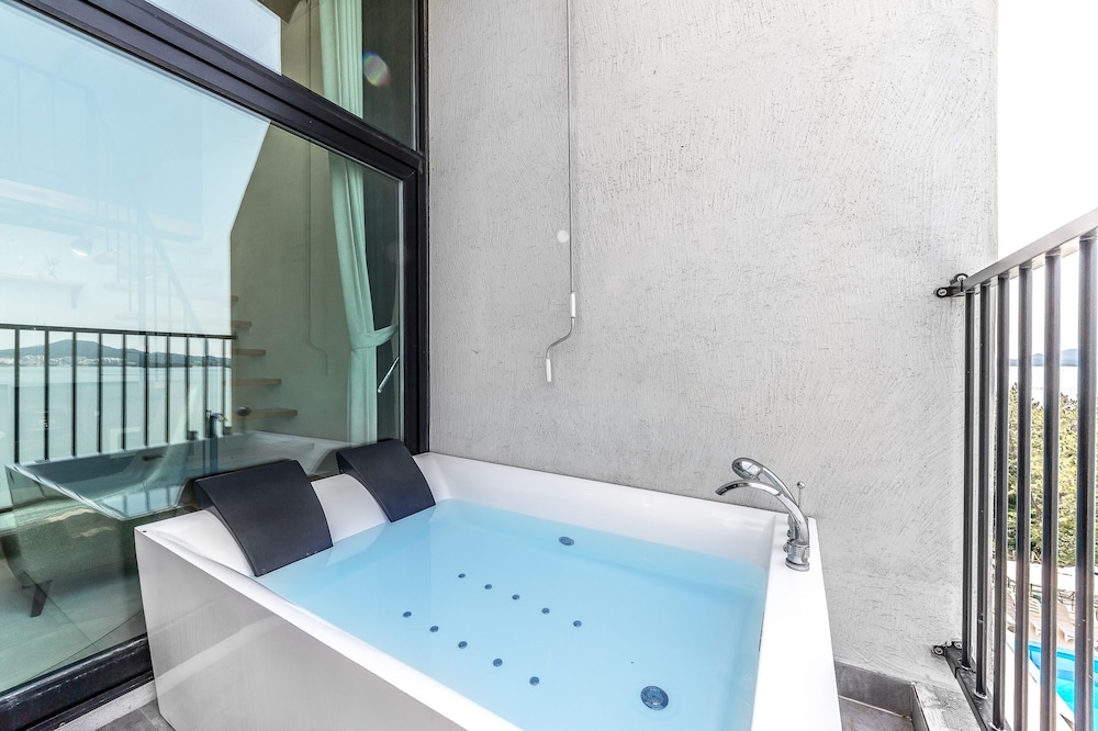 Yeosu Lastella Spa Pet-friendly Pension