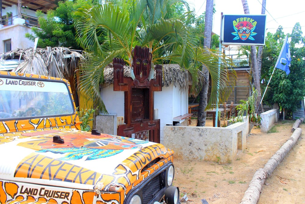 Afreeka Beach Hostel & Music Bar