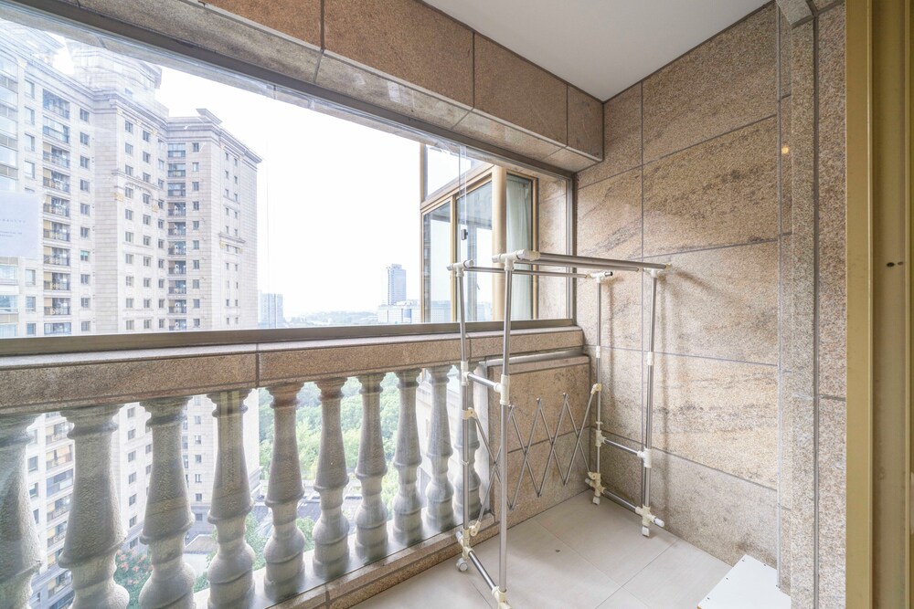 Tyms Gubei Elegant 3BR 2BA APT
