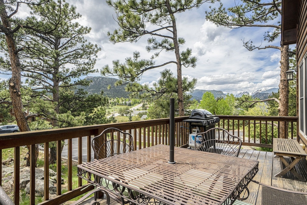 Cozy Solitude Cabins - Estes Park CO