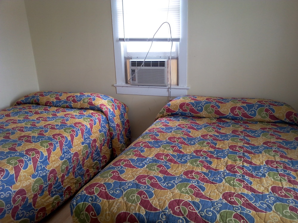 Four Winds Motel