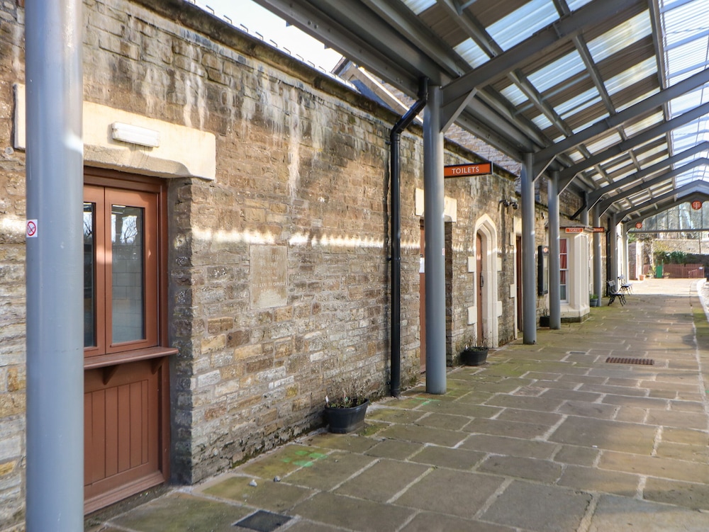 1 The Stables