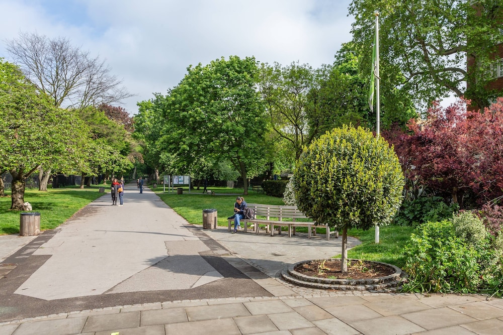 Stafford Terrace IV by Onefinestay