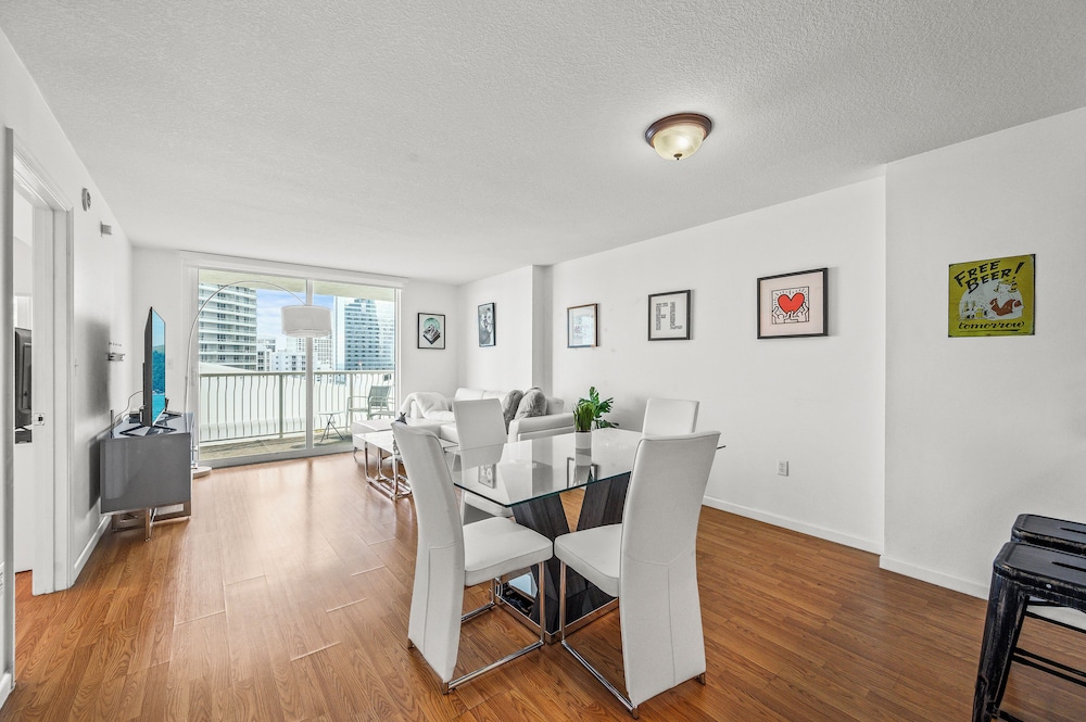 Chic Brickell Condos – Prime Location