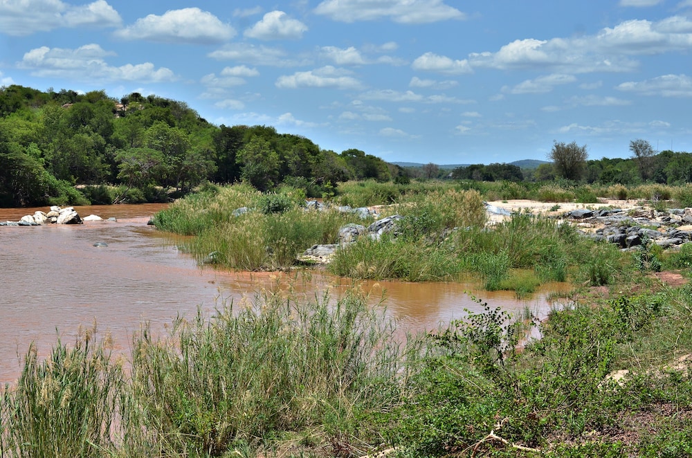 Bushriver Lodge