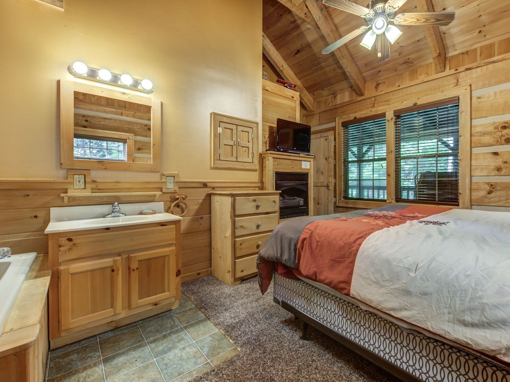 Life's Escape by Jackson Mountain Rentals view 2