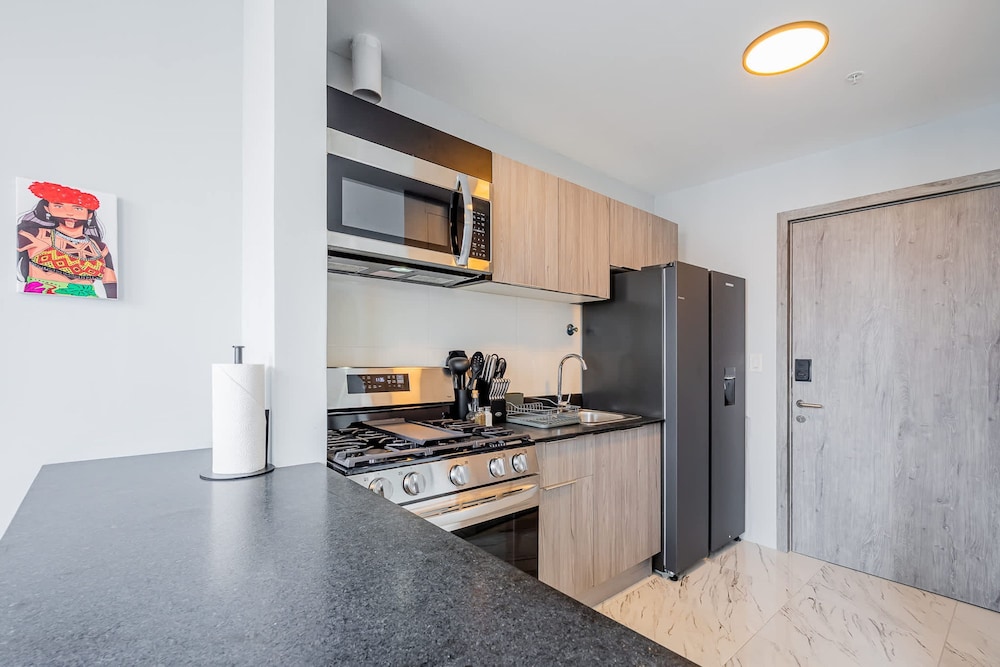 w Situated 1BR w Beautiful View in Calle 50