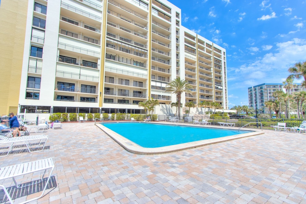 Sand Key South Beach Condo 601 2 Bedroom Condo by RedAwning view 4