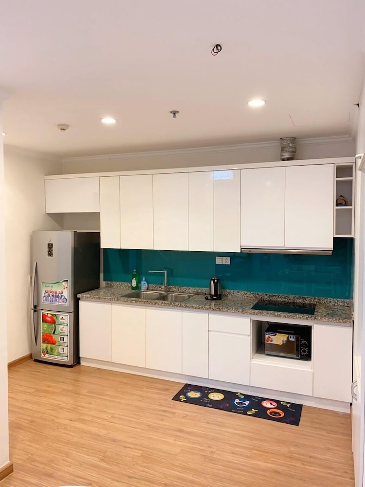 Bom Homestay Vinhomes Times City