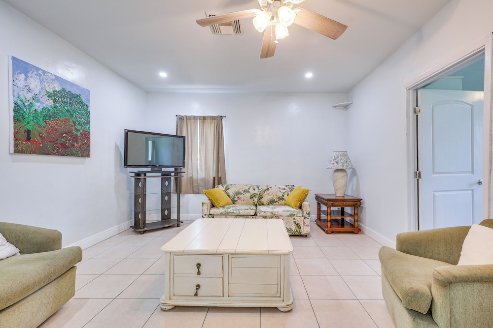 Stay Near Las Olas Beach: Home w/ Fenced Backyard