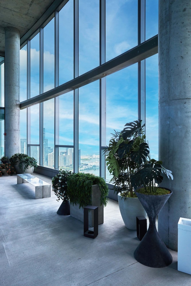 Panoramic Lake Views Premier Amenities for Groups